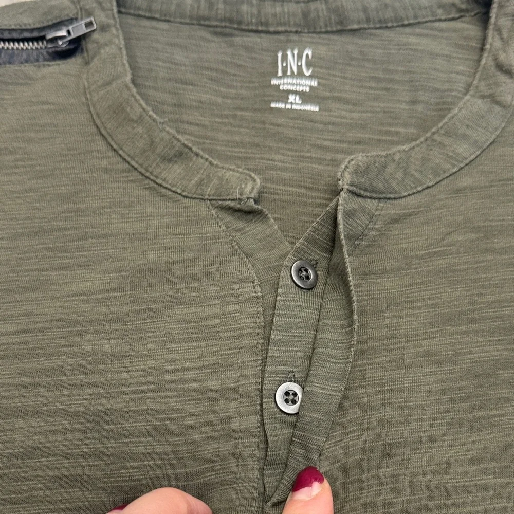 INC International Concepts Olive Short Sleeve Tee - Picture 5 of 10